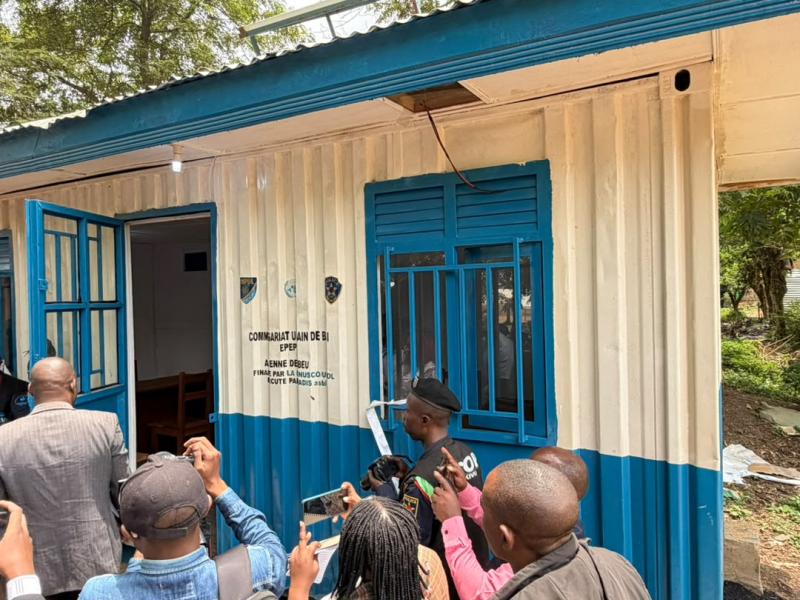 Conteneur aménagé en bureaux à la police de Beni, don de la MONUSCO