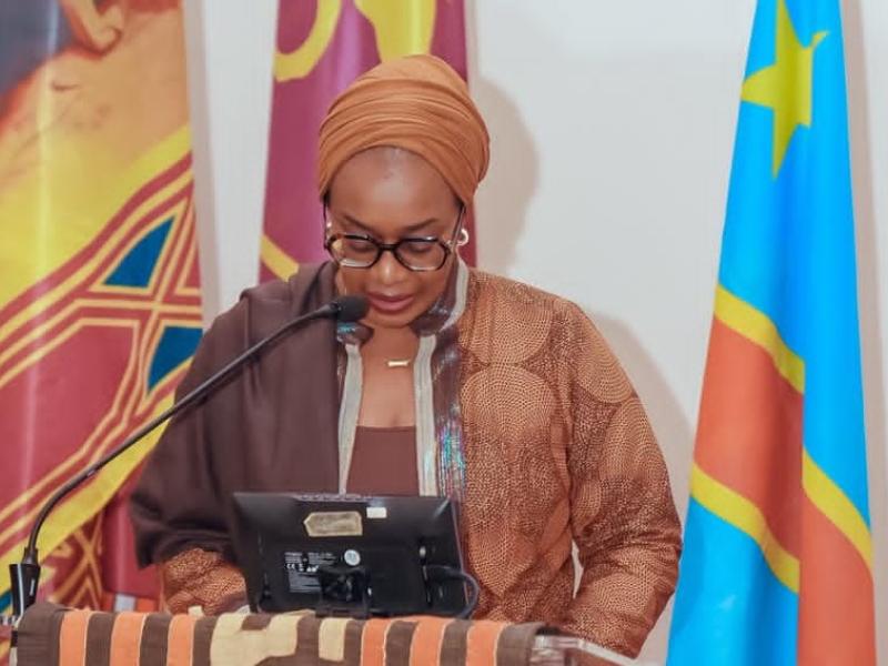 La ministre de la Culture, Arts et Patrimoine, Yolande Elebe Ma Ndembo, prononce son discours lors de la conférence scientifique internationale organisée à Venise.