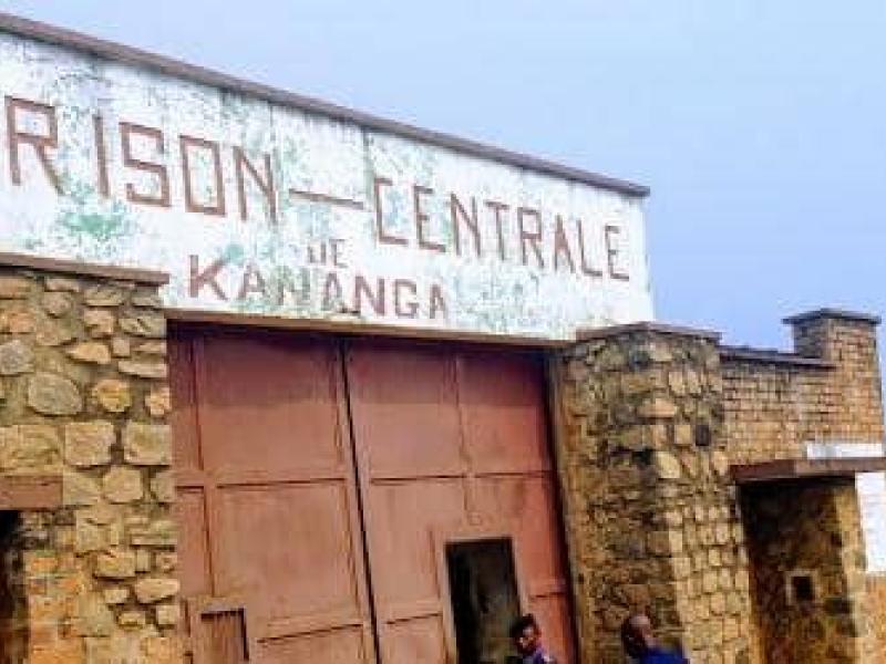 L'entrée principale de la prison centrale de Kananga dans le Kasaï central