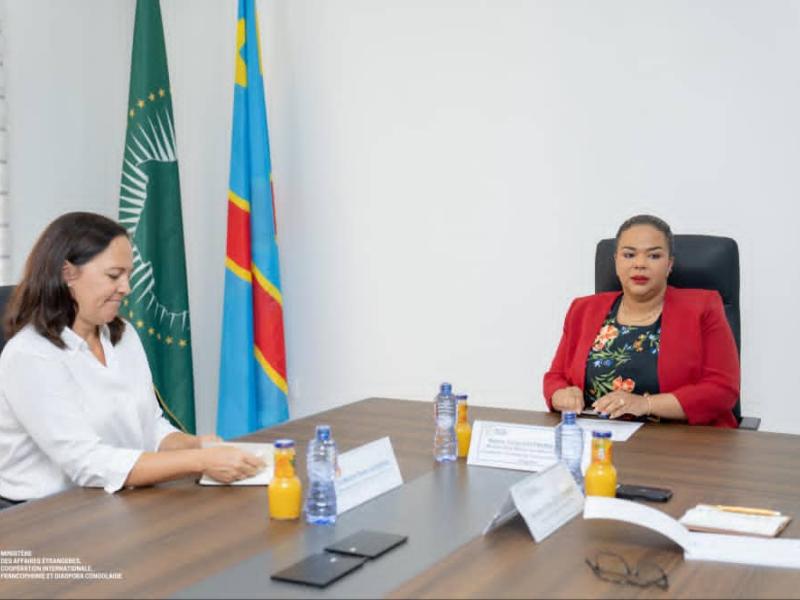 Thérèse Kayikwamba Wagner, ministre des Affaires étrangères de la RDC et l'ambassadrice du Royaume de la Belgique en RDC, Roxane de Bilderling