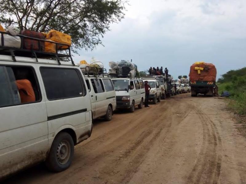 Une file de véhicules de transport en commun sur la route Goma-butembo [photo d'illustration]