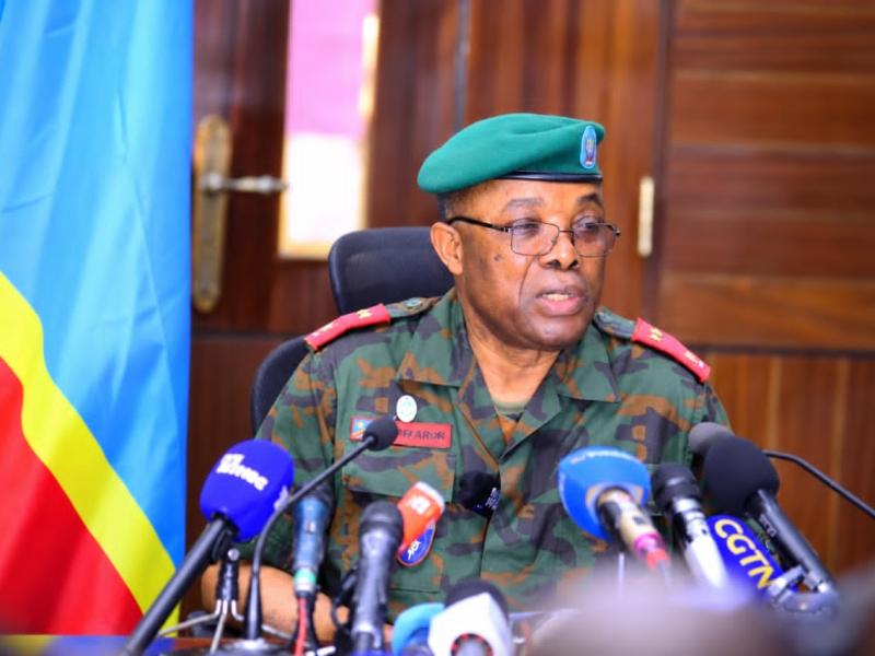 Le porte-parole des FARDC, le général-major Sylvain Ekenge