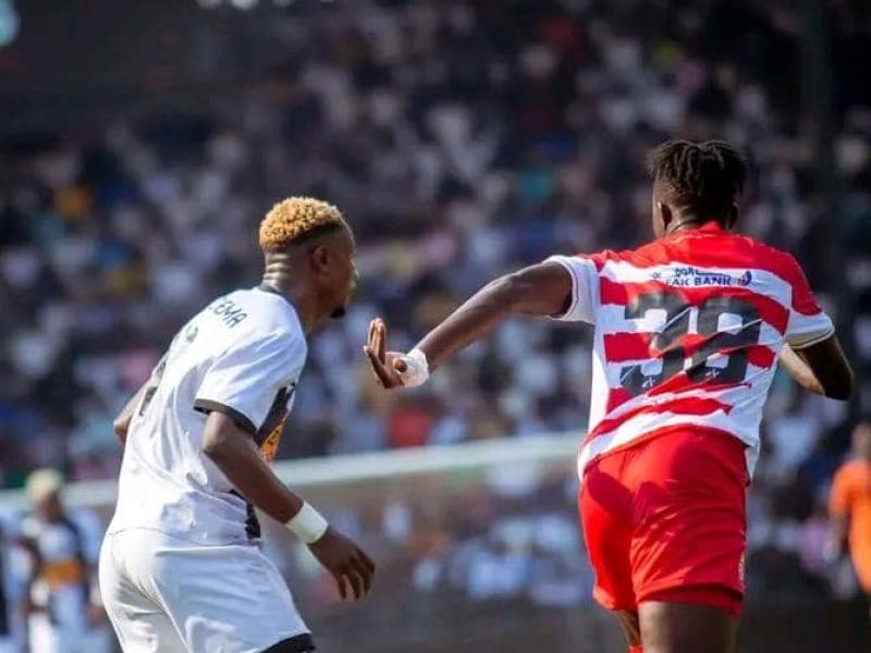 Un joueur du TP Mazembe en duel avec celui du Club Africain lors de la manche aller à Lubumbashi. [Photo d'illustration]