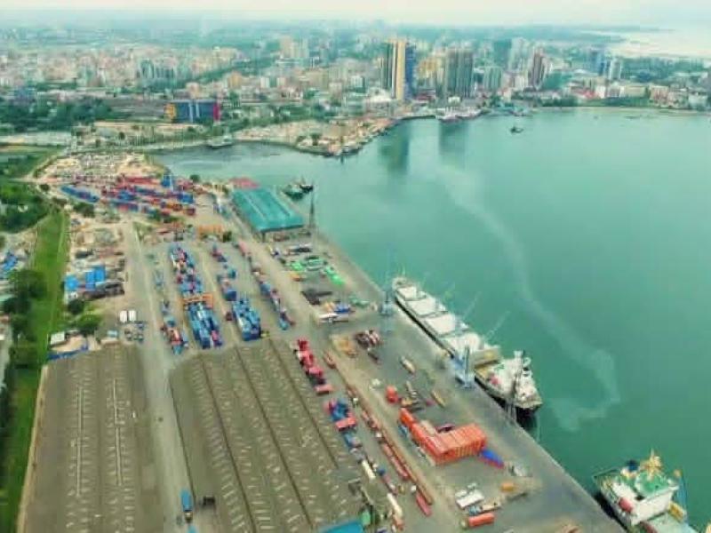 Le port de Dar es-Salaam desservant la Tanzanie et plusieurs pays voisins enclavés [photo d'illustration]