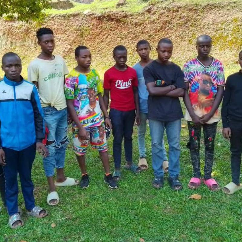 Dix enfants congolais arrêtés en juillet 2023 par KCCA libérés grâce à l'intervention de l'ambassadeur congolais en Ouganda