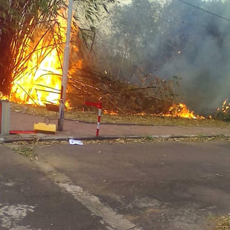 La partie de la clôture de GLM, résidence de J.Kabila, réduite en cendres la soirée du vendredi 22 septembre.
