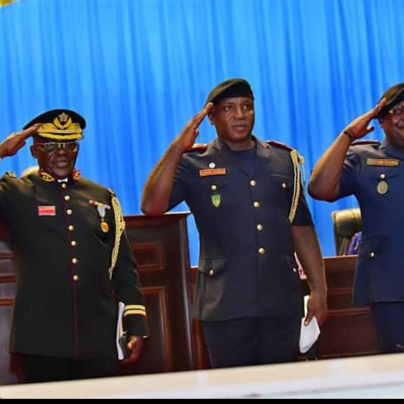 Quelques officiers supérieurs de la Police devant la représentation nationale