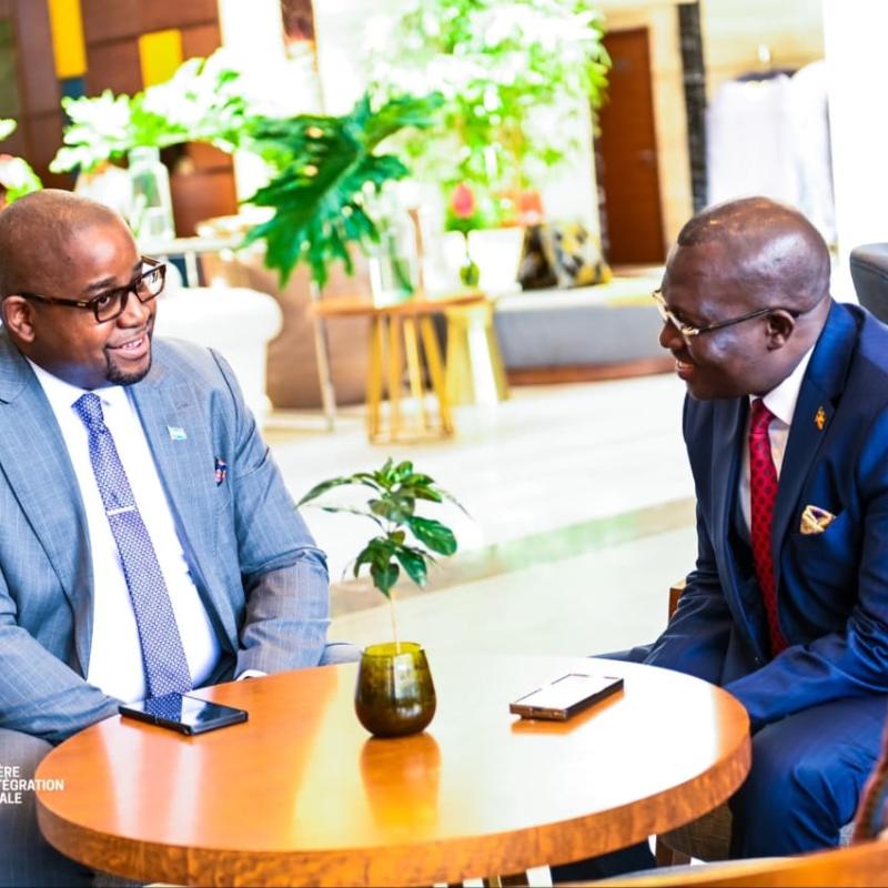 Le ministre de l’Intégration régionale, Floribert Anzuluni, et un des représentants des pays de la région [photo d’illustration]