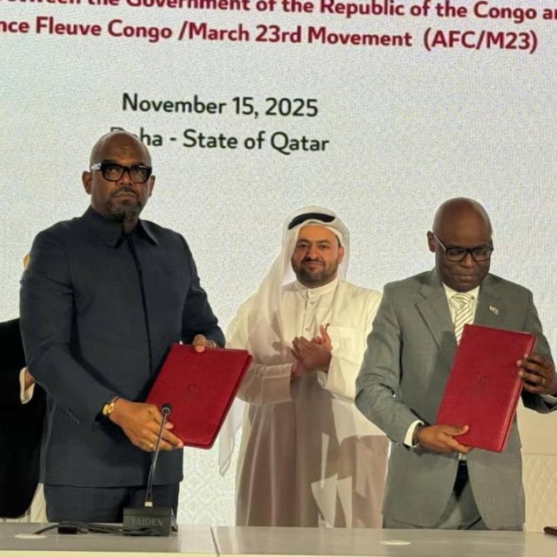 Sumbu Sita Mambu du Gouvernement congolais et Benjamin Mbonimpa du M23-AFC après la signature de l’accord-cadre de paix sous la supervision du Qatar et des USA [photo d’illustration]