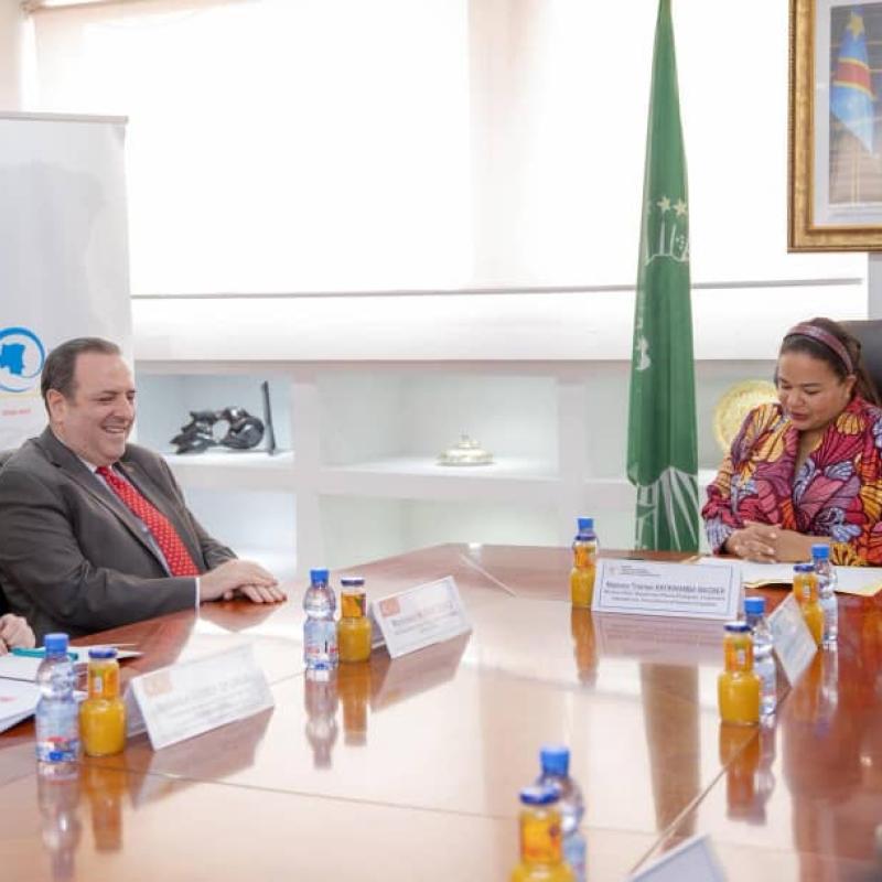 Thérèse Kayikwamba lors d'une réunion avec quelques diplomates turcs à Kinshasa [Photo d'illustration]