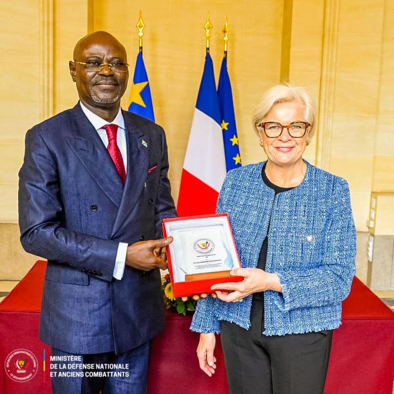 Le VPM de la Défense Guy Kabombo et son homologue française Catherine Vaudrin, ce jeudi 16 avril 2026