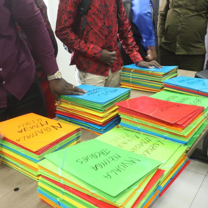 Les fiches et des listes des expropriétaires des terrains lors de l'indemnisation