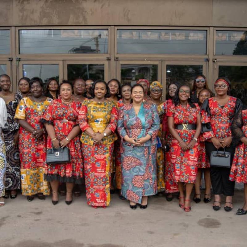 Thérèse Kayikwamba Wagner, ministre d'État des Affaires étrangères et son adjointe Noëlla Ayeganagato, accompagnées de la délégation du Comité des Femmes des Affaires Étrangères, ce jeudi 23 avril 2026