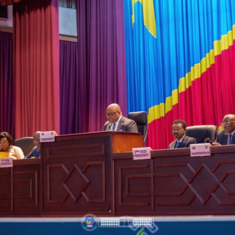 Les membres du Bureau de la Chambre basse du Parlement lors de la plénière tenue mardi 28 avril 2026