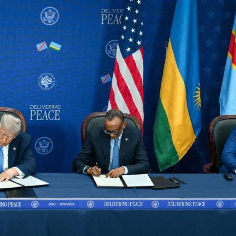 Les présidents Donald Trump des USA, Paul Kagame du Rwanda et Félix Tshisekedi de la RDC, lors de la signature de l'accord de paix de Washington