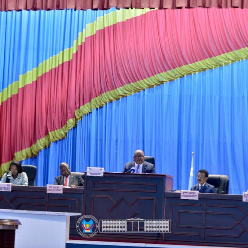 Les membres du bureau de l’Assemblée nationale sous la présidence de Aimé Boji Sangara 
