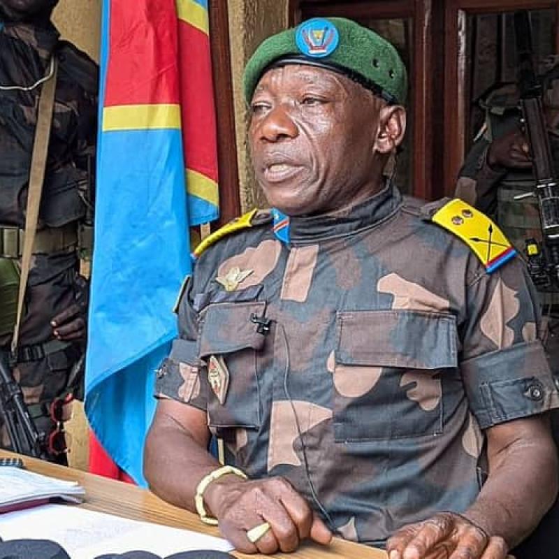 Le porte parole des FARDC le lieutenant colonel Mongba Hazukay Mak lors d'un point de presse