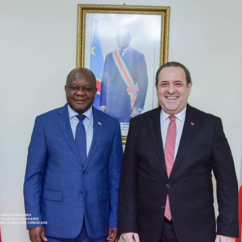 Le ministère délégué Crispin Mbadu et Murat Ülkü, ambassadeur de la Turquie en RDC