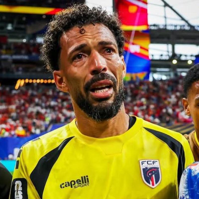 Vozinha, le gardien de but devenu héro national du Cap-Vert en larme après son exploit devant l'Espagne