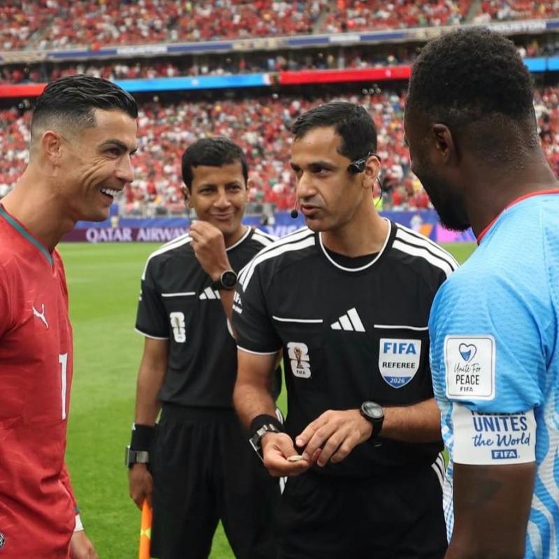 Chancel Mbemba et Cristiano Ronaldo, capitaines de la RDC et du Portugal lors du match d'ouverture du groupe K au Mondial 2026