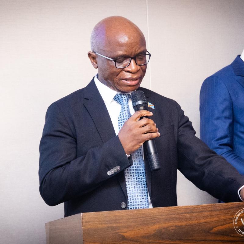 Le ministre de l’Entrepreneuriat et du Développement des PME, Justin Kalumba Muana Ngongo, lance le séminaire d’immersion