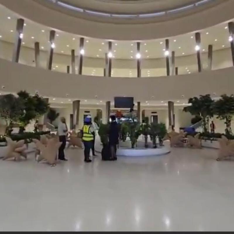 Vue intérieure de la rotonde réhabilitée de l'aéroport international de Ndjili à Kinshasa