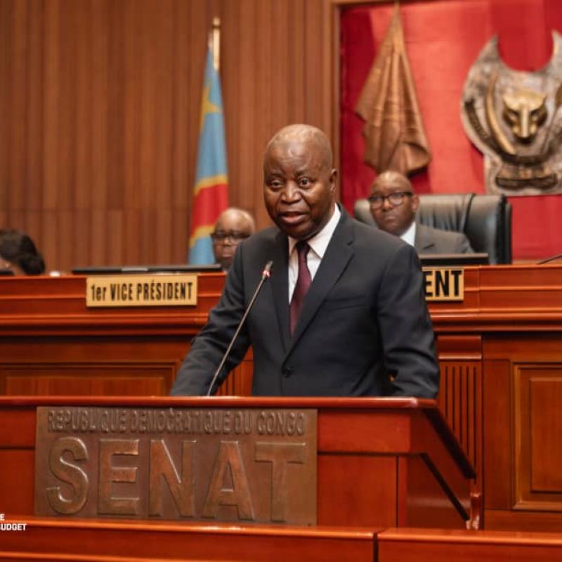 Le VPM en charge du budget Adolphe Muzito au Sénat pour présenter le projet de loi de finances rectificative pour l'exercice 2026
