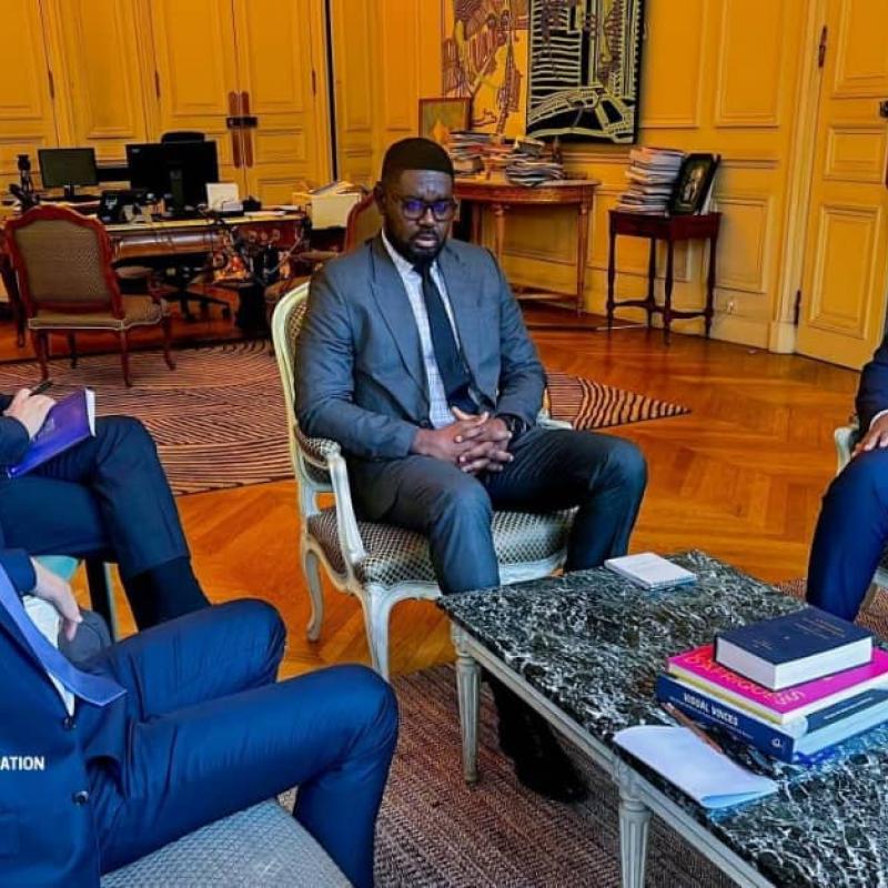 Floribert Anzuluni,  l’émissaire du président Félix Tshisekedi reçu à l’Élysée