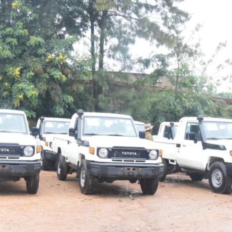 10 camionnettes utilitaires Toyota Land Cruiser neuves remises à l’Armée ougandaise par le président Félix Tshisekedi [photo d'illustration]