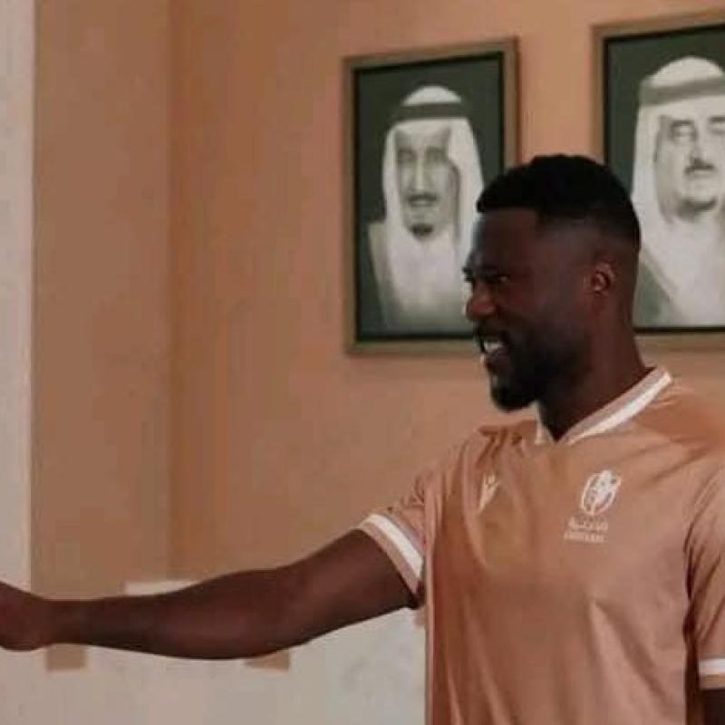 Le capitaine des Léopards de la RDC,  Chancel Mbemba Mangulu,  sous les couleurs de son nouveau club,  Diriyah FC, en Arabie Saoudite
