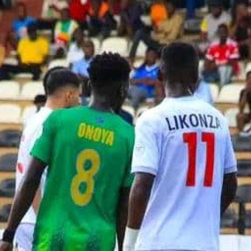 Le milieu du terrain de l'AS Maniema Union, Charve Onoya et Glody Likonza. [Photo d'illustration]