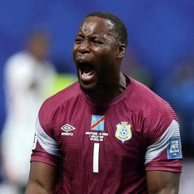 Lionel Mpasi, lors d'un match avec les Léopards de la RDC au Mondial 2026