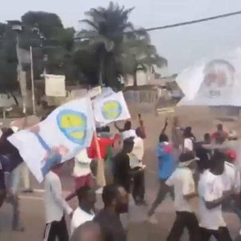 Une scène des violences entre les militants arborant les insignes du parti politique ECiDé et un groupe des jeunes se réclamant des Forces du progrès de l'UDPS ce lundi 24 août à Kinshasa