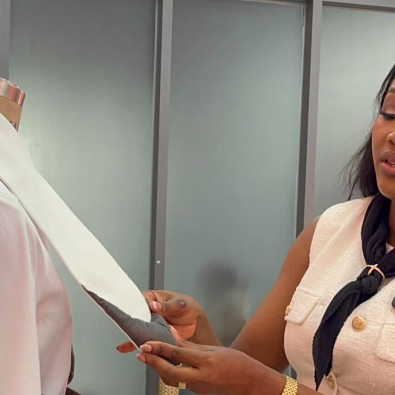 Lydie Okosa Okosa Bobunda, styliste-modeliste et designer textile
