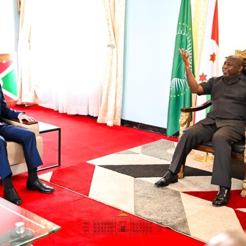 Le Président Burundais Évariste Ndayishimiye et le chef de la monusco James Swan [photo d'illustration]