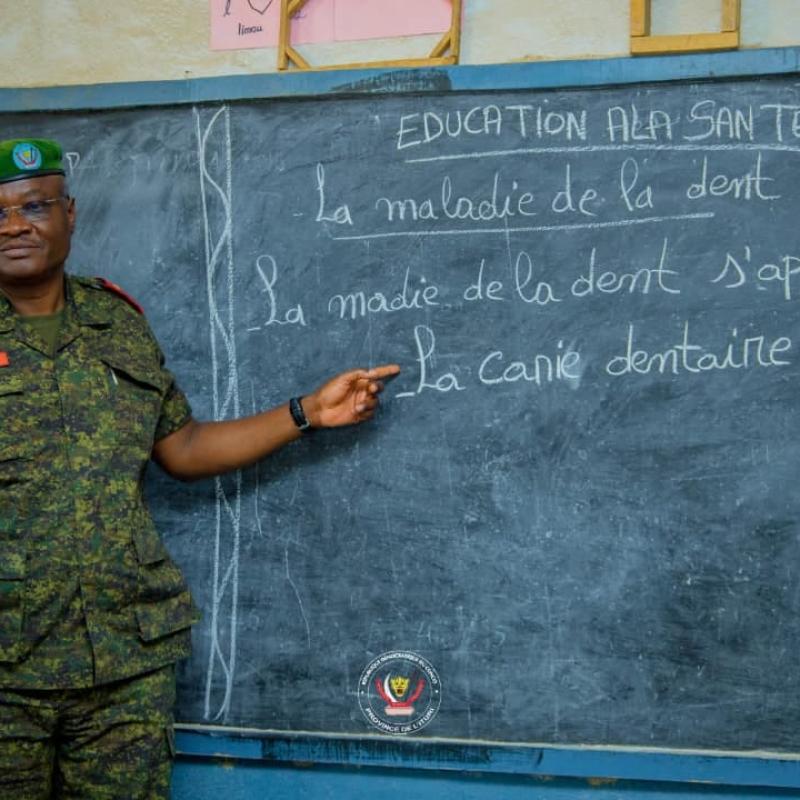 Le gouverneur militaire, le Général-Major Gaby Mulumba, à l’occasion du lancement officiel de la rentrée scolaire [photo d'illustration]