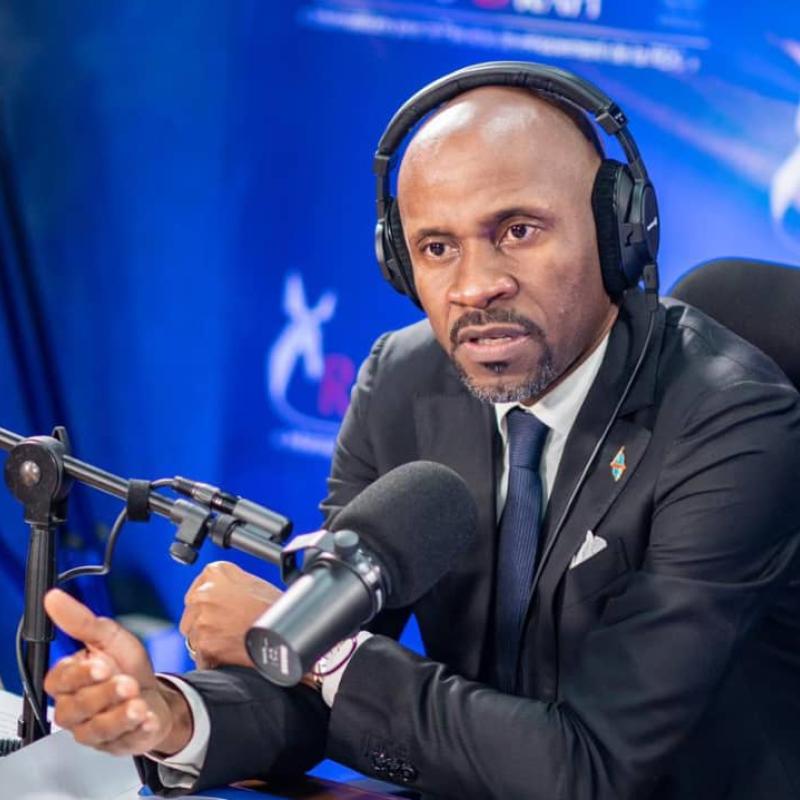 Patrick Muyaya Katembwe, ministre de la Communication et Médias, porte-parole du gouvernement congolais, sur les antennes de la Radio Okapi
