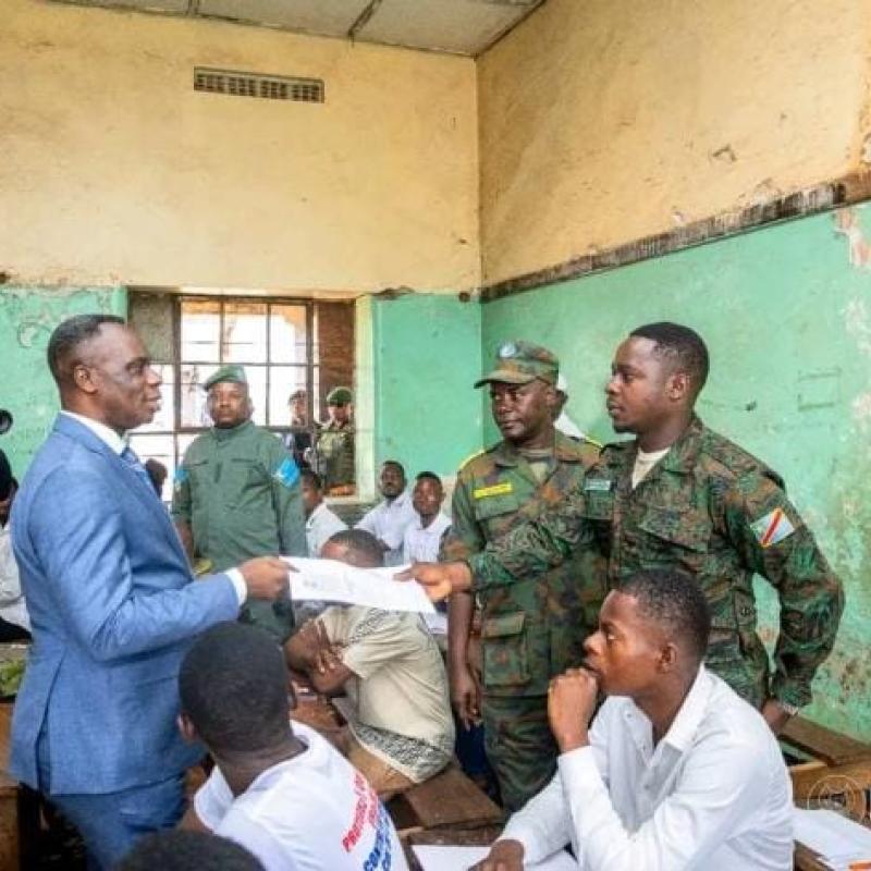 Le gouverneur du Kasaï-Oriental Jean-Paul Mbwebwa lors du lancement de concours de l'académie militaire [photo d'illustration]