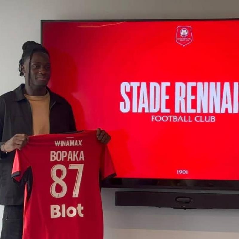 Yohann Bopaka lors de sa signature à Lille