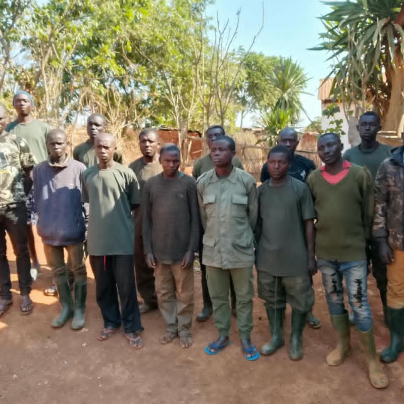 Des personnes présentées par les FARDC comme des combattants du M23 après leur reddition dans les Hauts-Plateaux du territoire de Fiz [photo d'illustration]