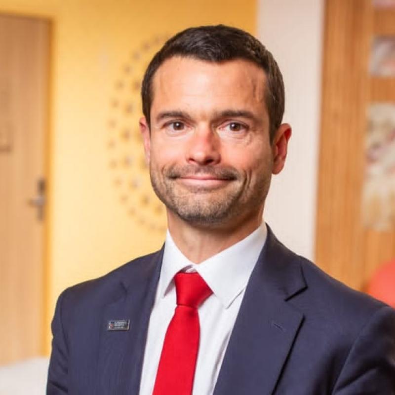 Jérémie Pellet, directeur général d’Expertise France, en mission à Kinshasa autour des projets de santé et de formation.