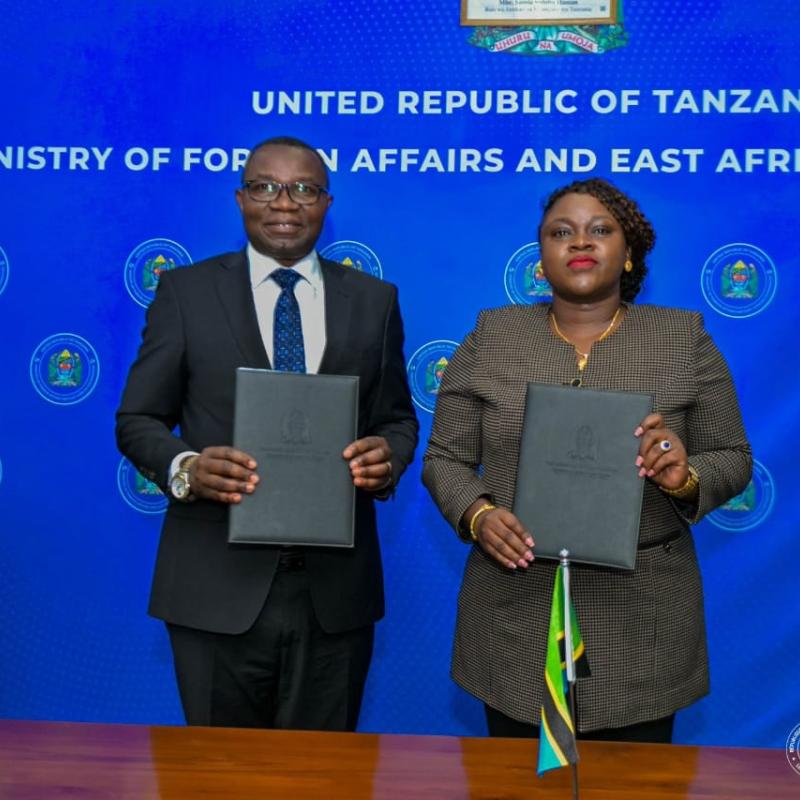 Le ministre congolais du Commerce extérieur, Julien Paluku Kahongya, et la ministre tanzanienne de l’Industrie et du Commerce, Judith Salvio Kapinga [photo d'illustration]