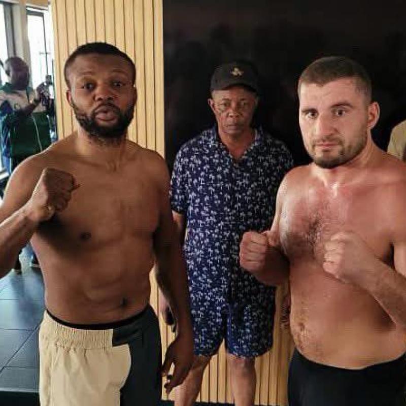 Le boxeur congolais Junior MAKABU ILUNGA et le Géorgien Irakli ALANIDZE à Kolwezi