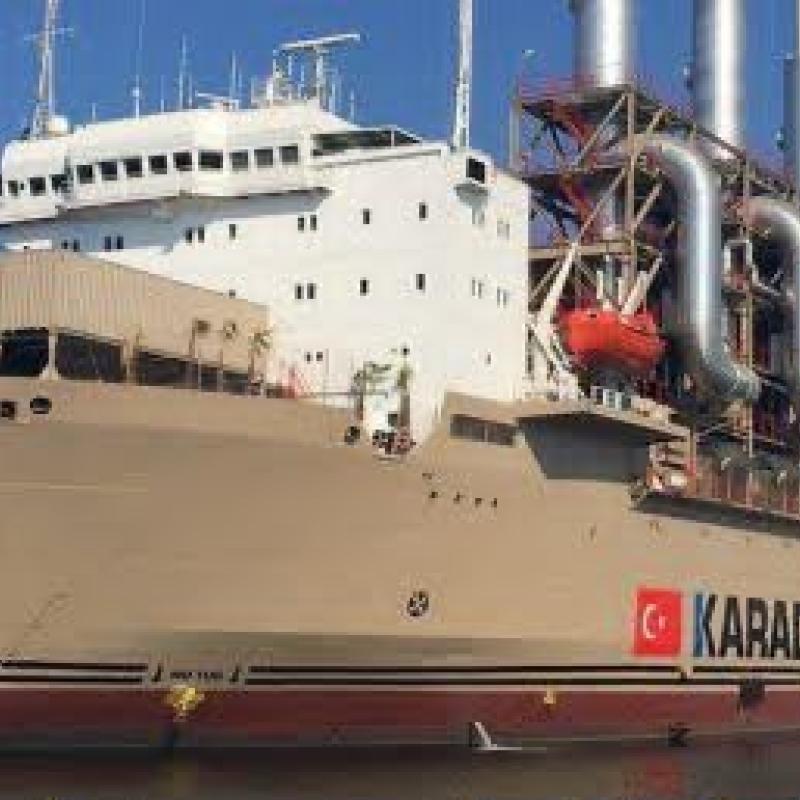 La centrale flottante appartenant à la société turque Powership