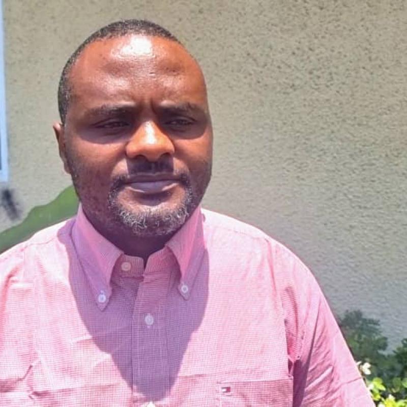 Méthode Uhoze, Directeur des relations extérieures du Parc national des Virunga