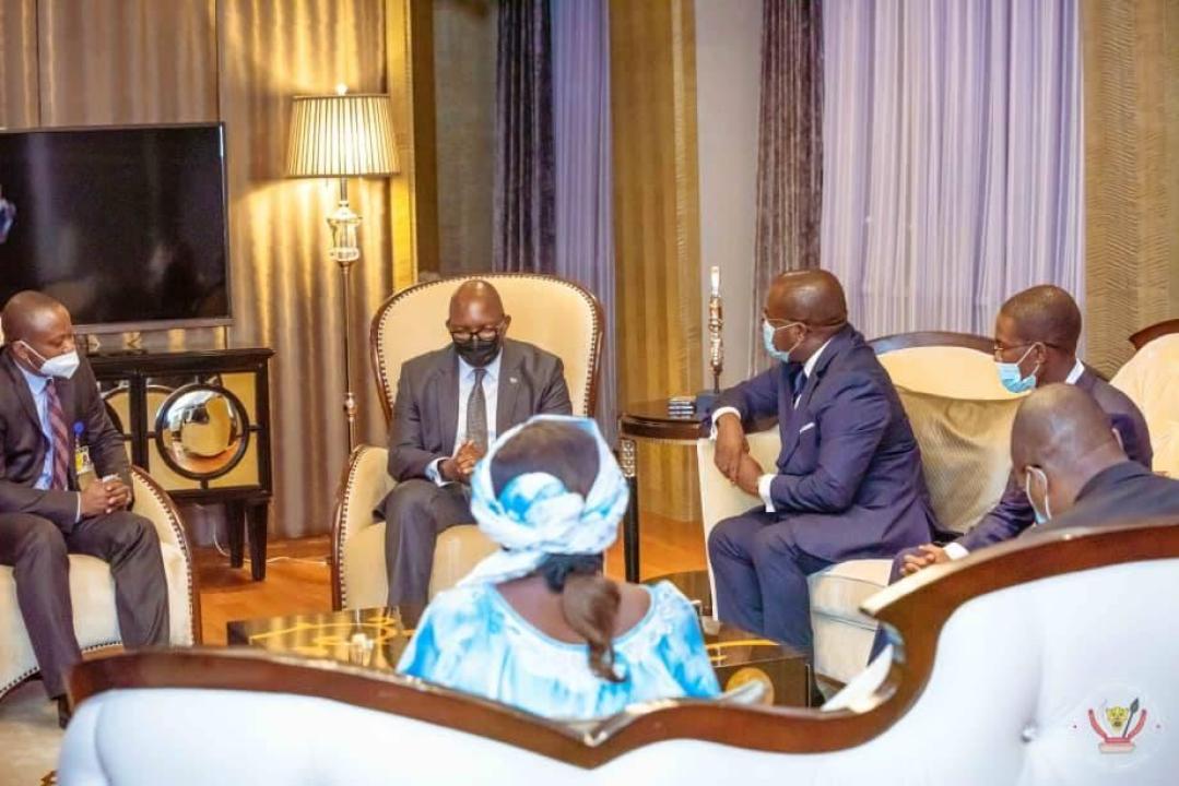 Sama et la délégation de l'OMAOC conduite par Chérubin kende 