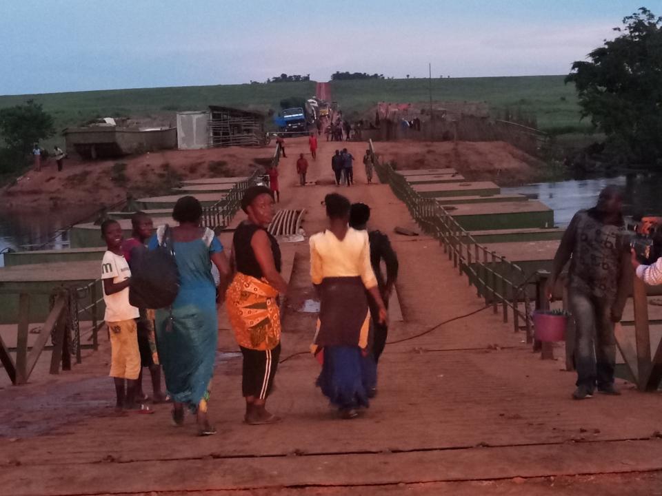 Le pont Lueta sur la Route Kalambambuji