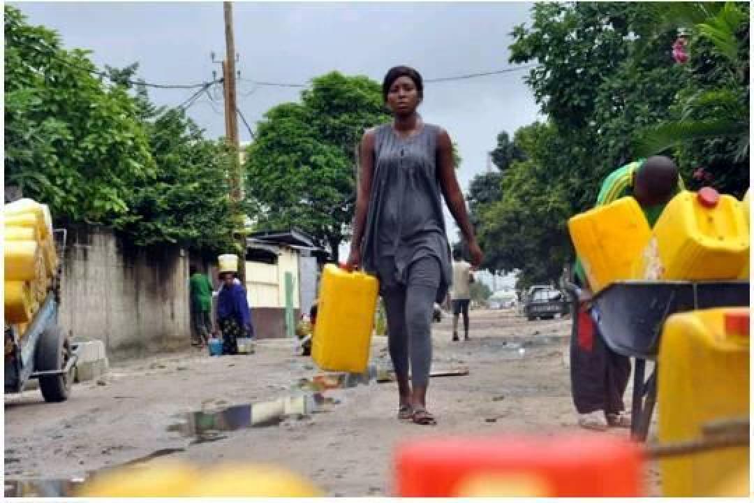 Pénurie d'eau à Kinshasa