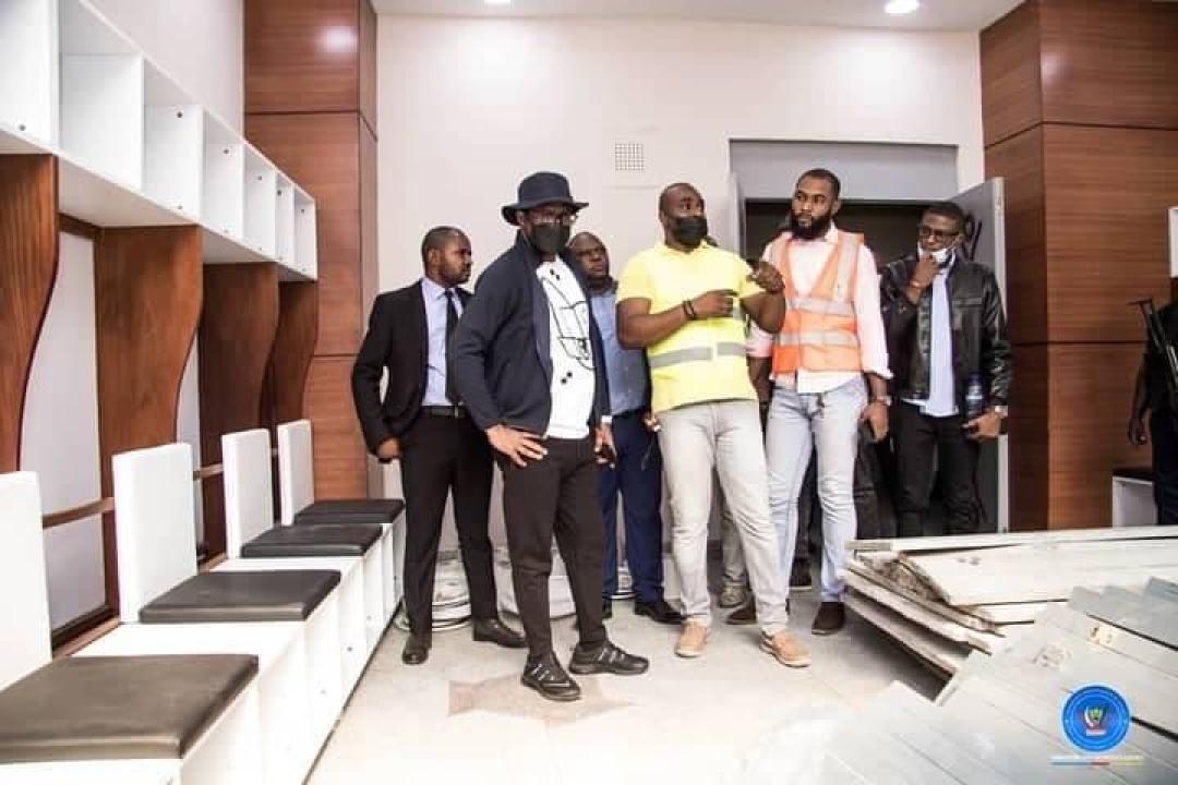 Stade des martyrs en réhabilitation.