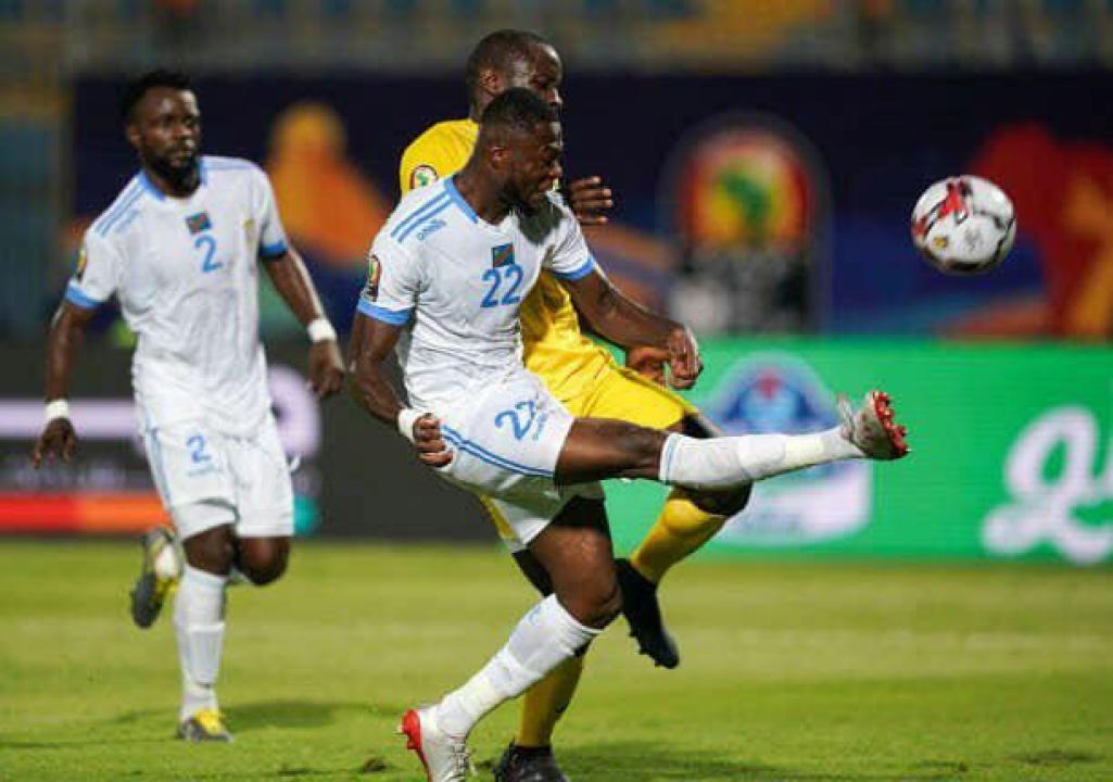 Titre alternatif "Chancel Mbemba lors du match RDC-Zimbambwe à la CAN 2019".